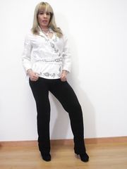 Mature lady from Portugal Ana Monte Real looks hot and horny fucking on camera